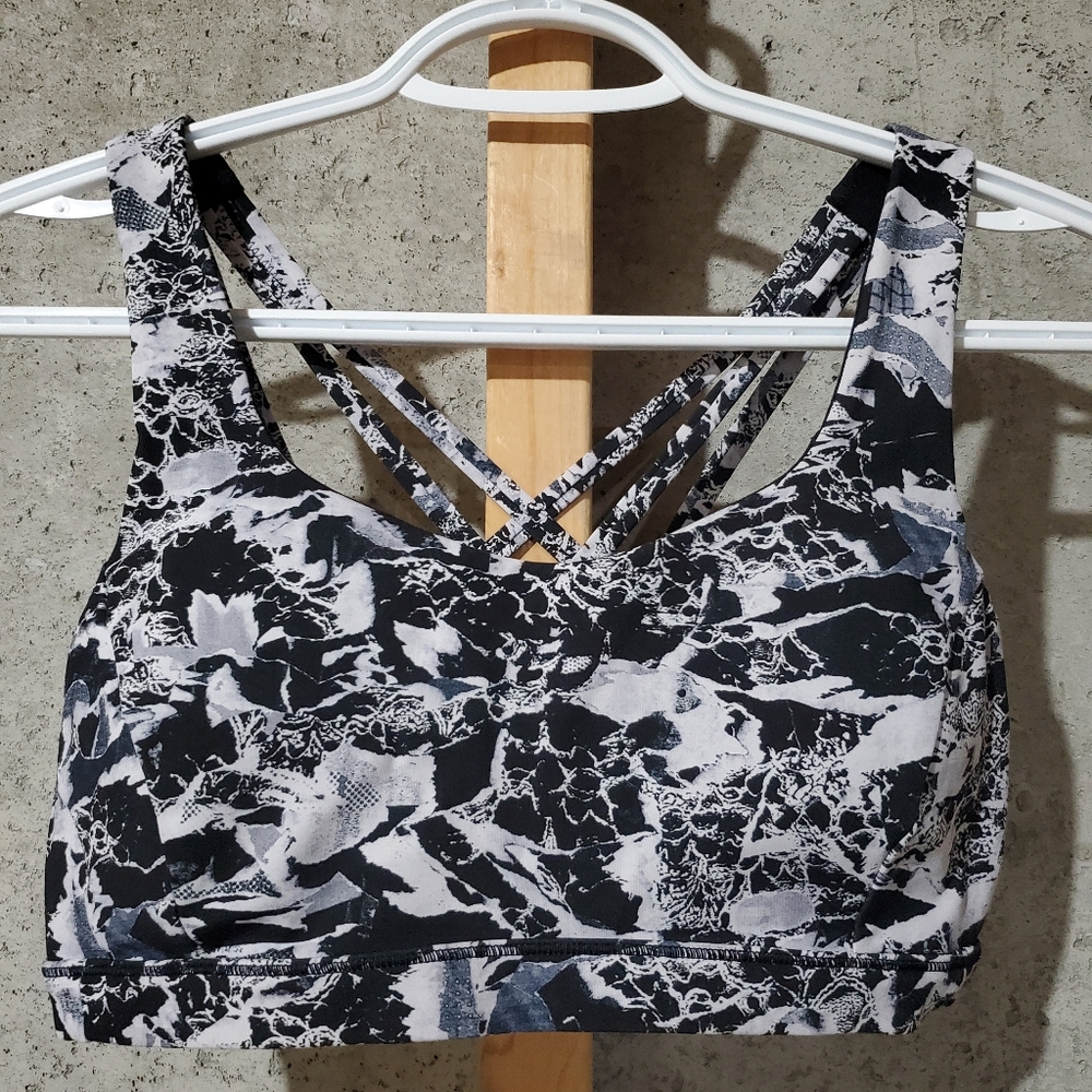 LULULEMON Sportsbra size 8